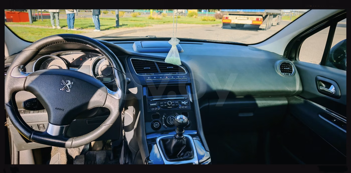 Peugeot 5008 фото 9