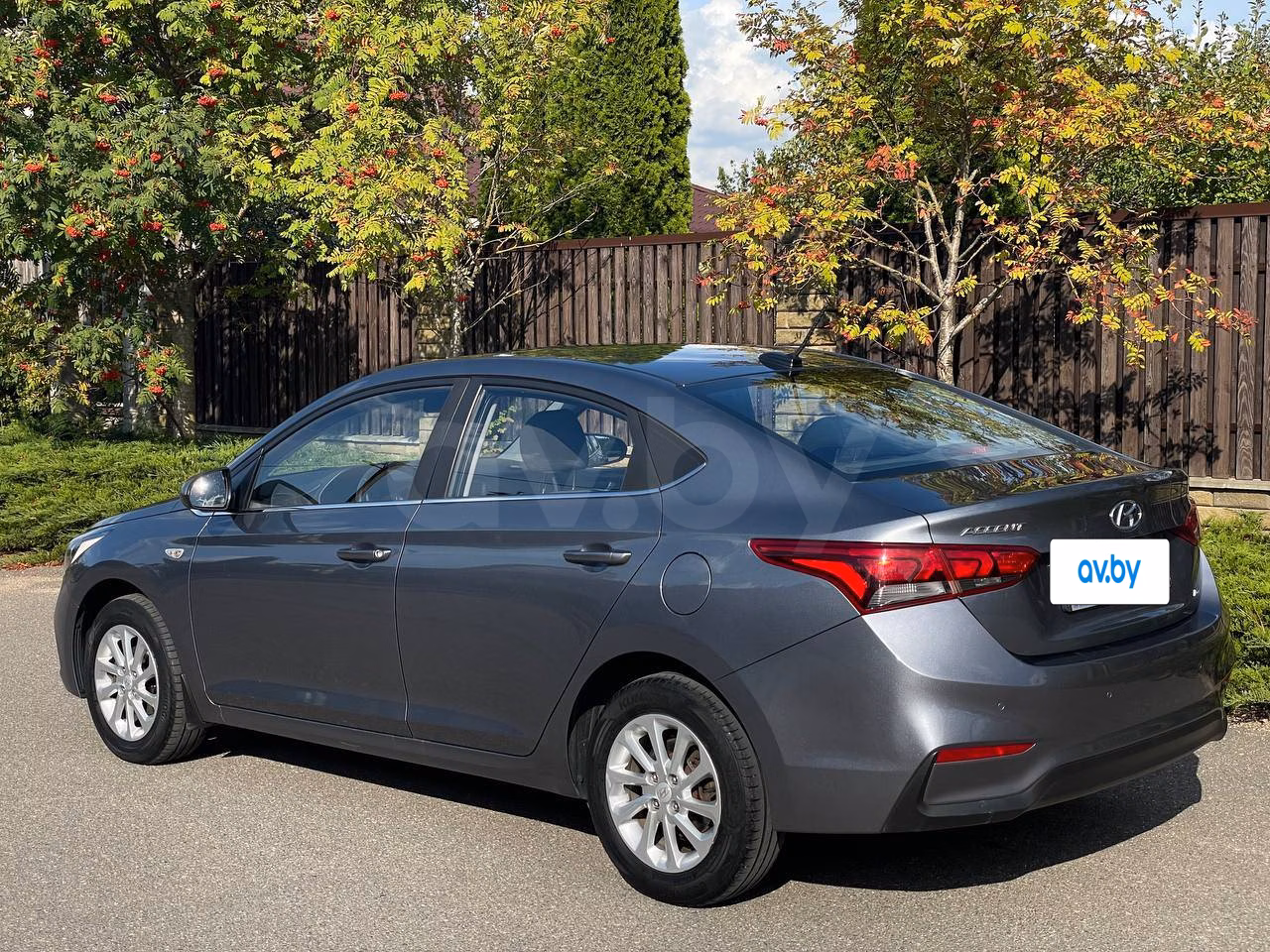 Hyundai Accent фото 6