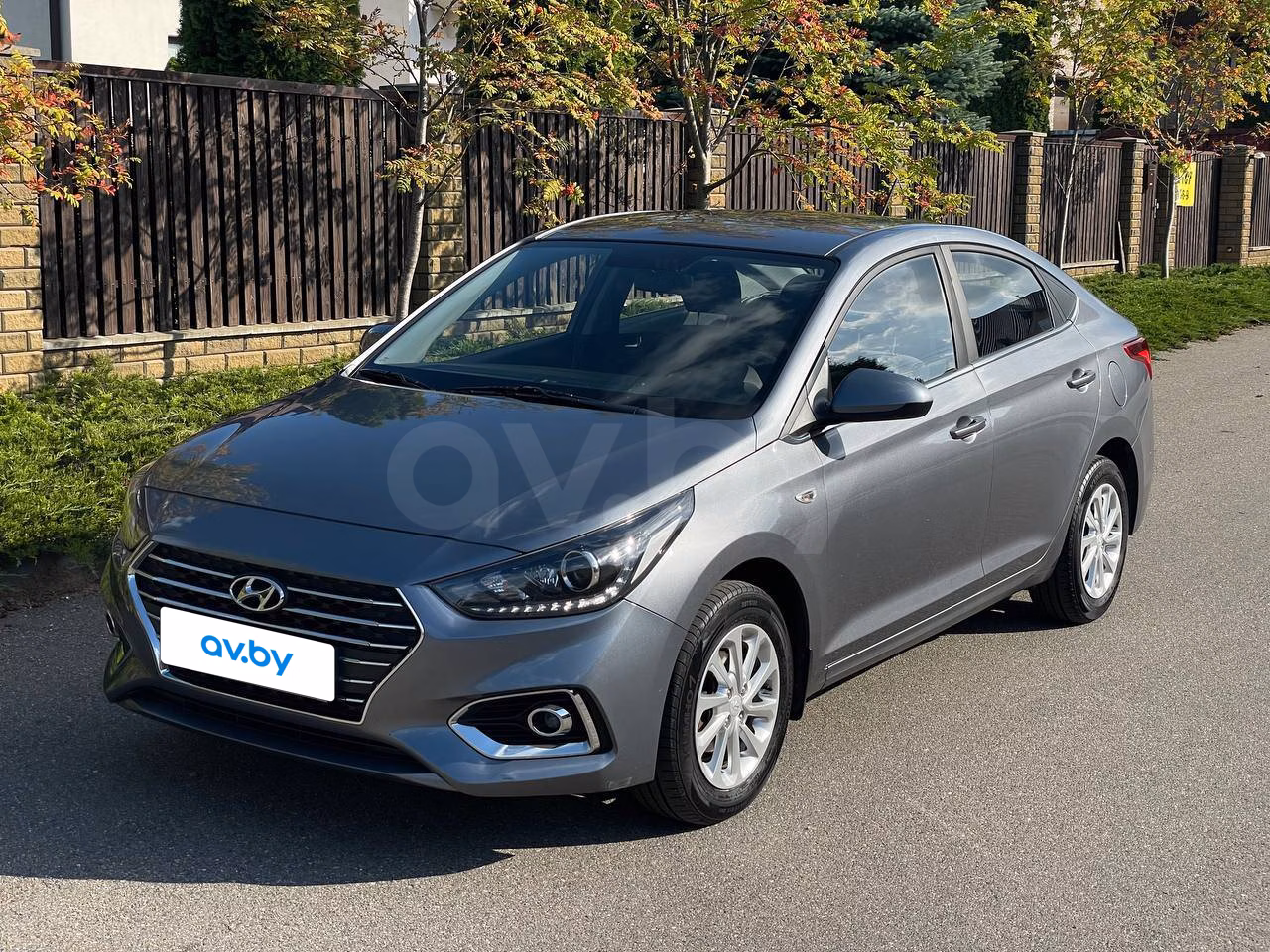 Hyundai Accent фото 2