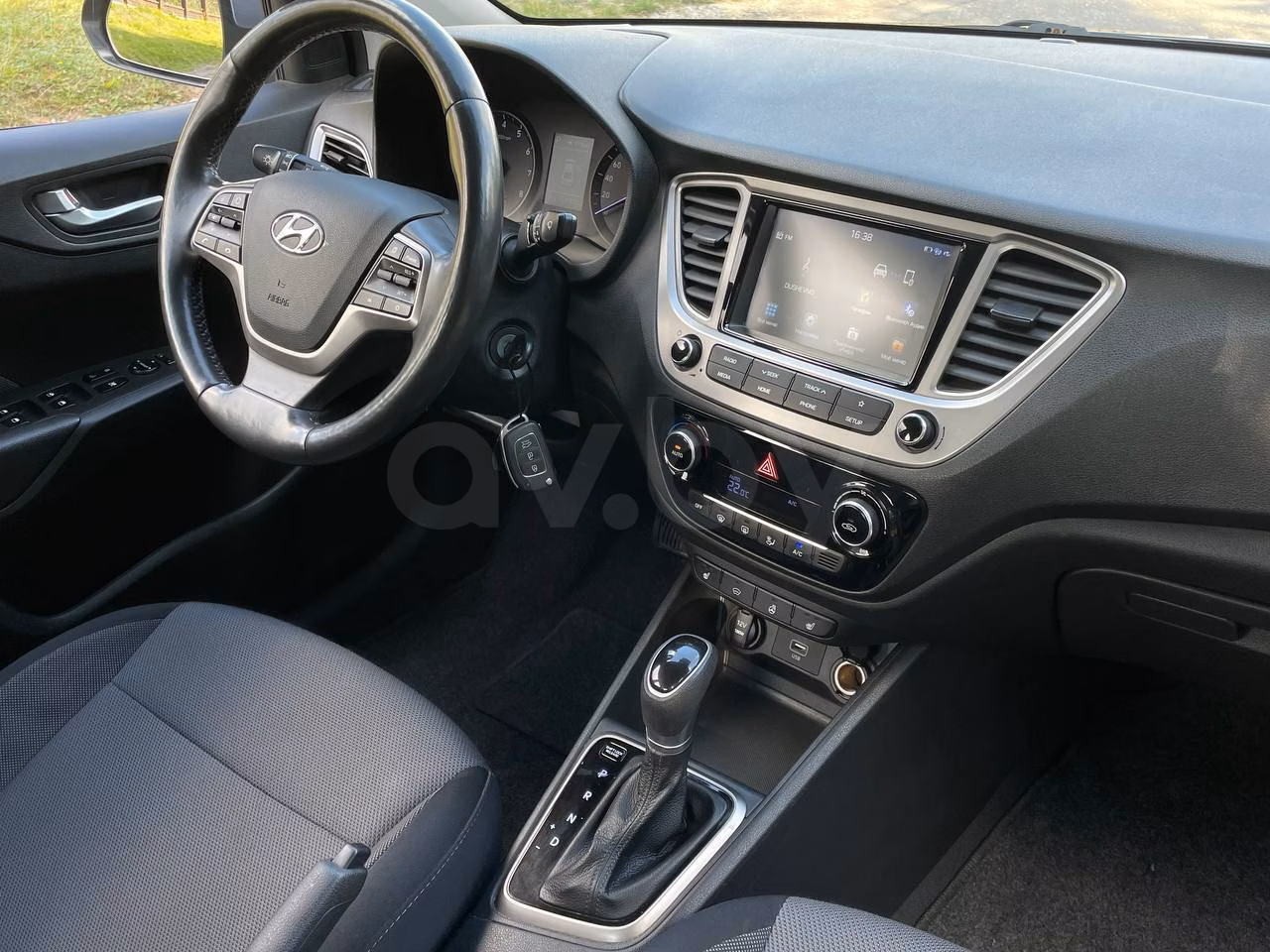 Hyundai Accent фото 16