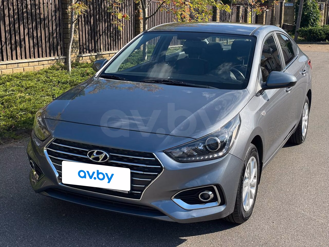 Hyundai Accent фото 8