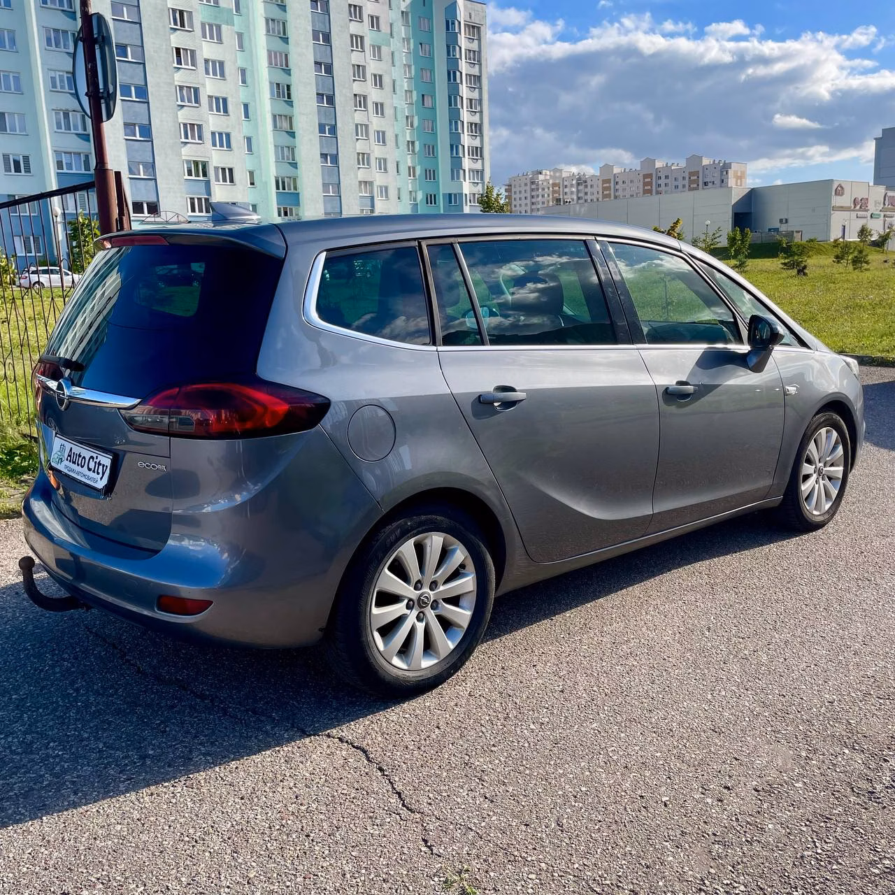 Opel Zafira фото 4
