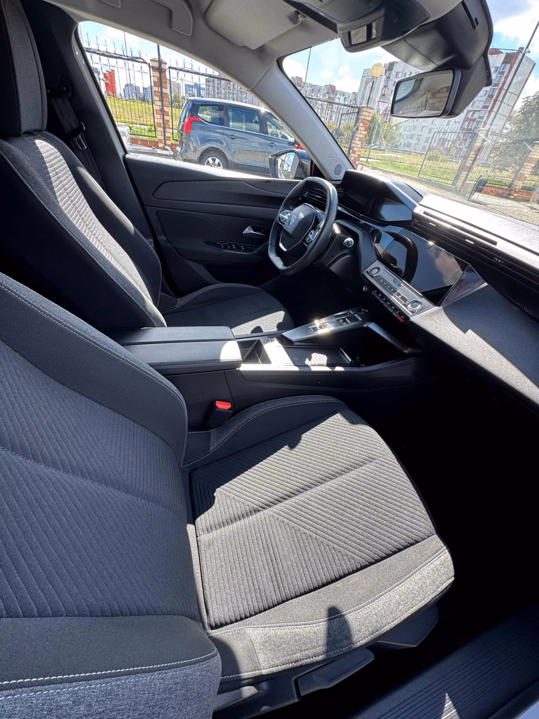 Peugeot 308 фото 11