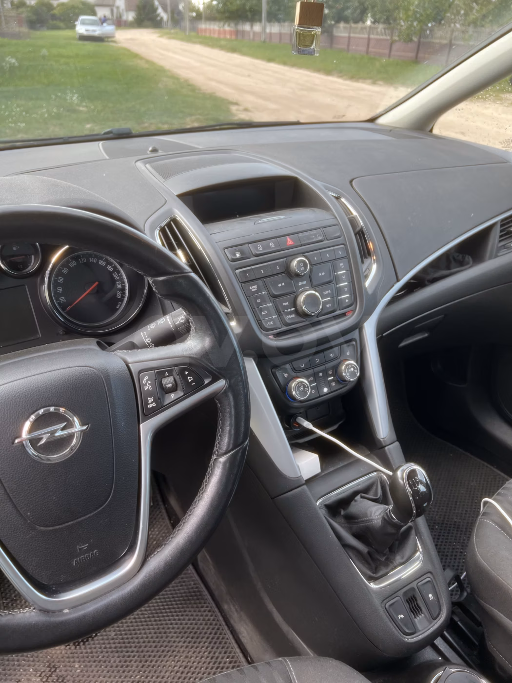 Opel Zafira фото 3