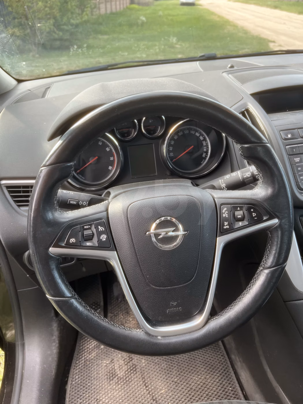 Opel Zafira фото 4