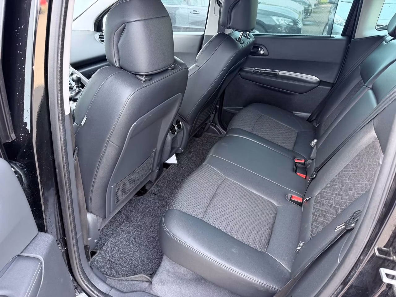 Peugeot 3008 фото 16