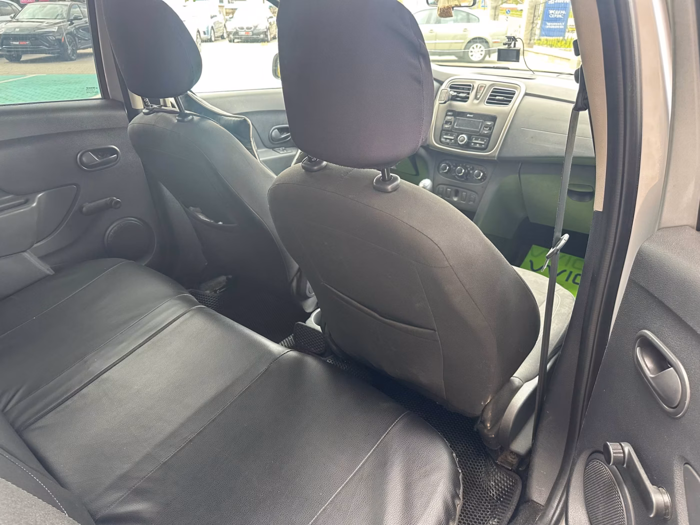 Renault Logan Stepway фото 12