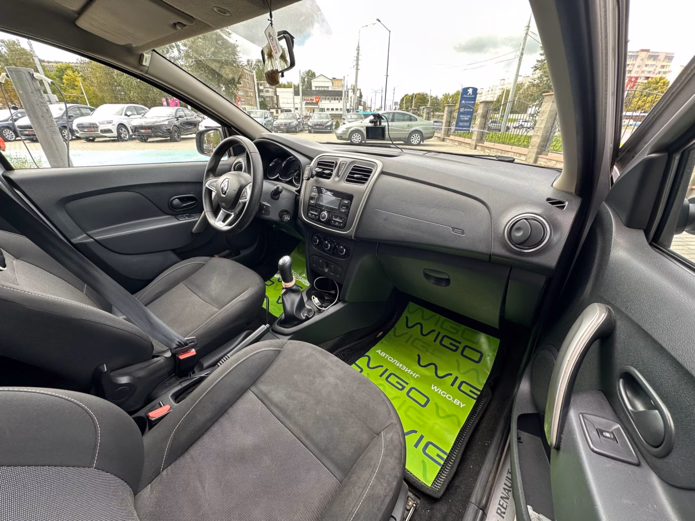 Renault Logan Stepway фото 13