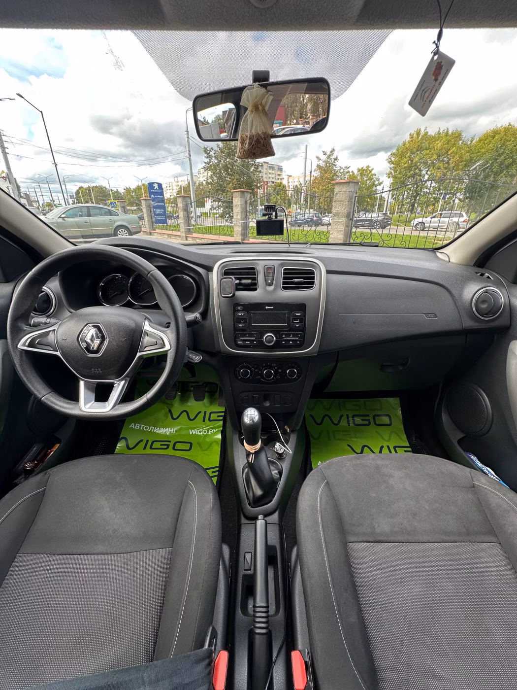 Renault Logan Stepway фото 11