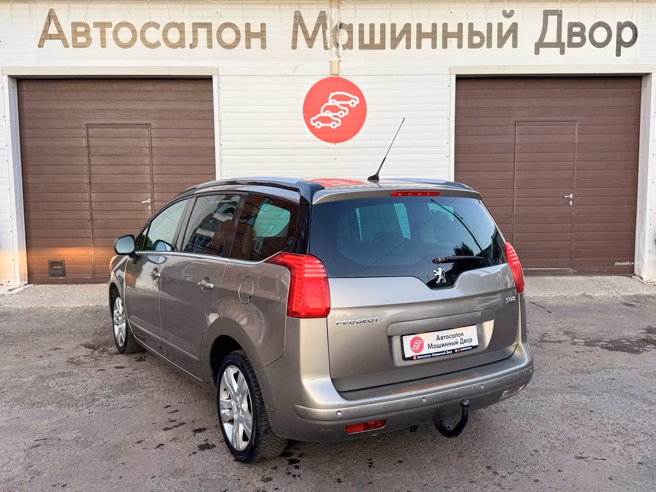 Peugeot 5008 фото 3