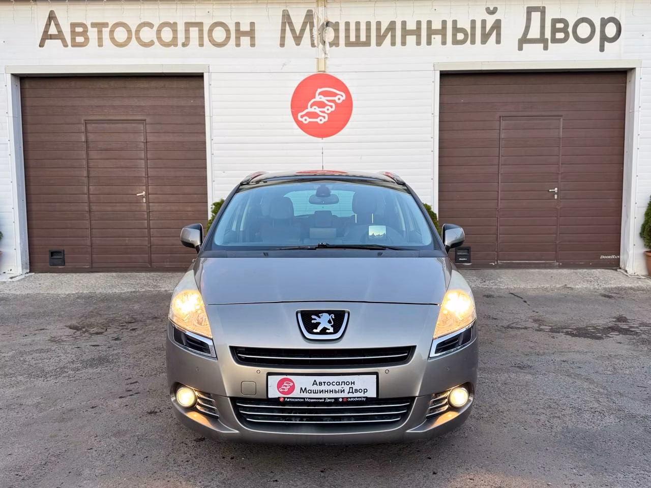 Peugeot 5008 фото 8