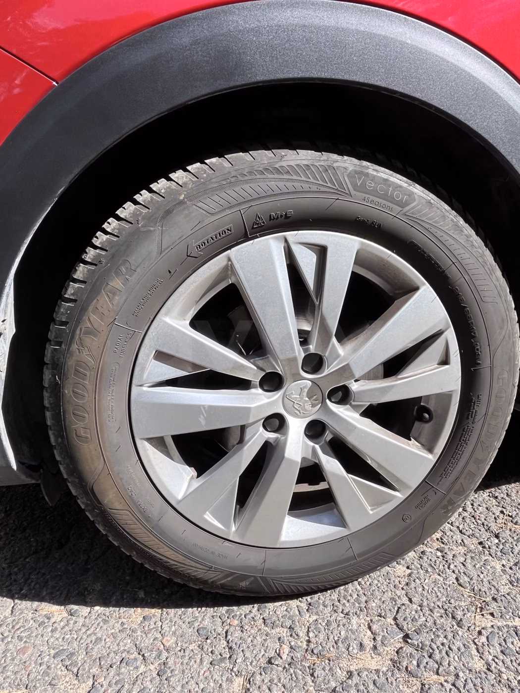 Peugeot 5008 фото 3