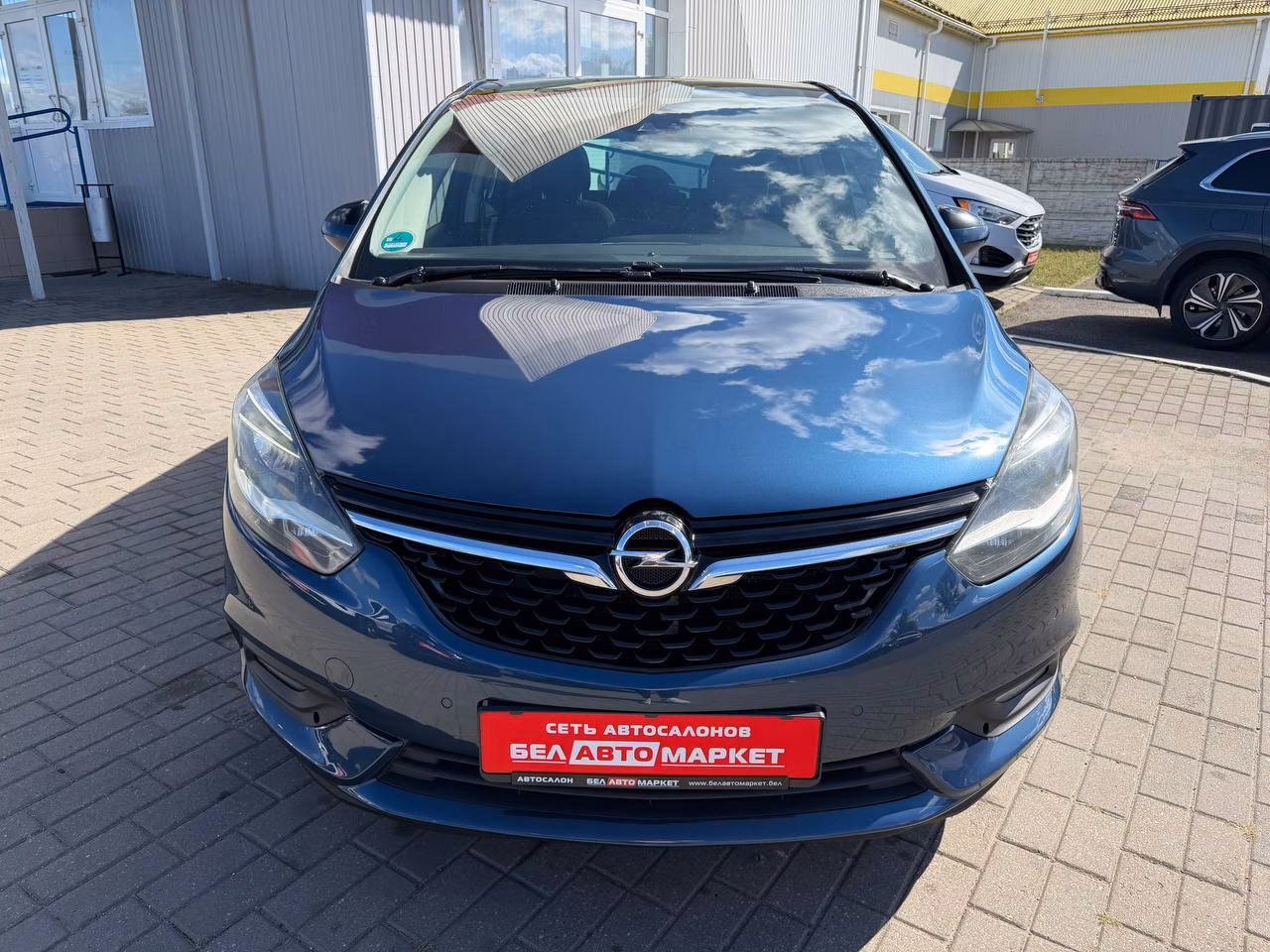 Opel Zafira фото 2