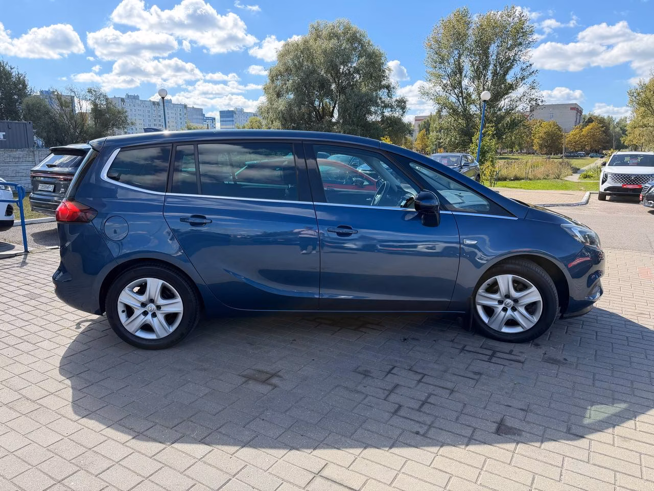 Opel Zafira фото 4