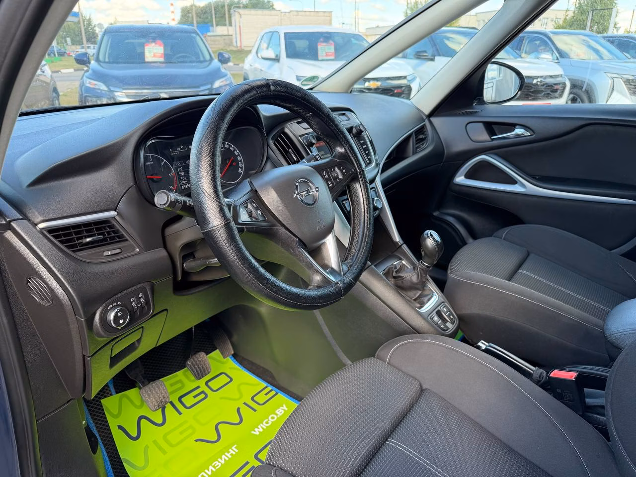 Opel Zafira фото 8