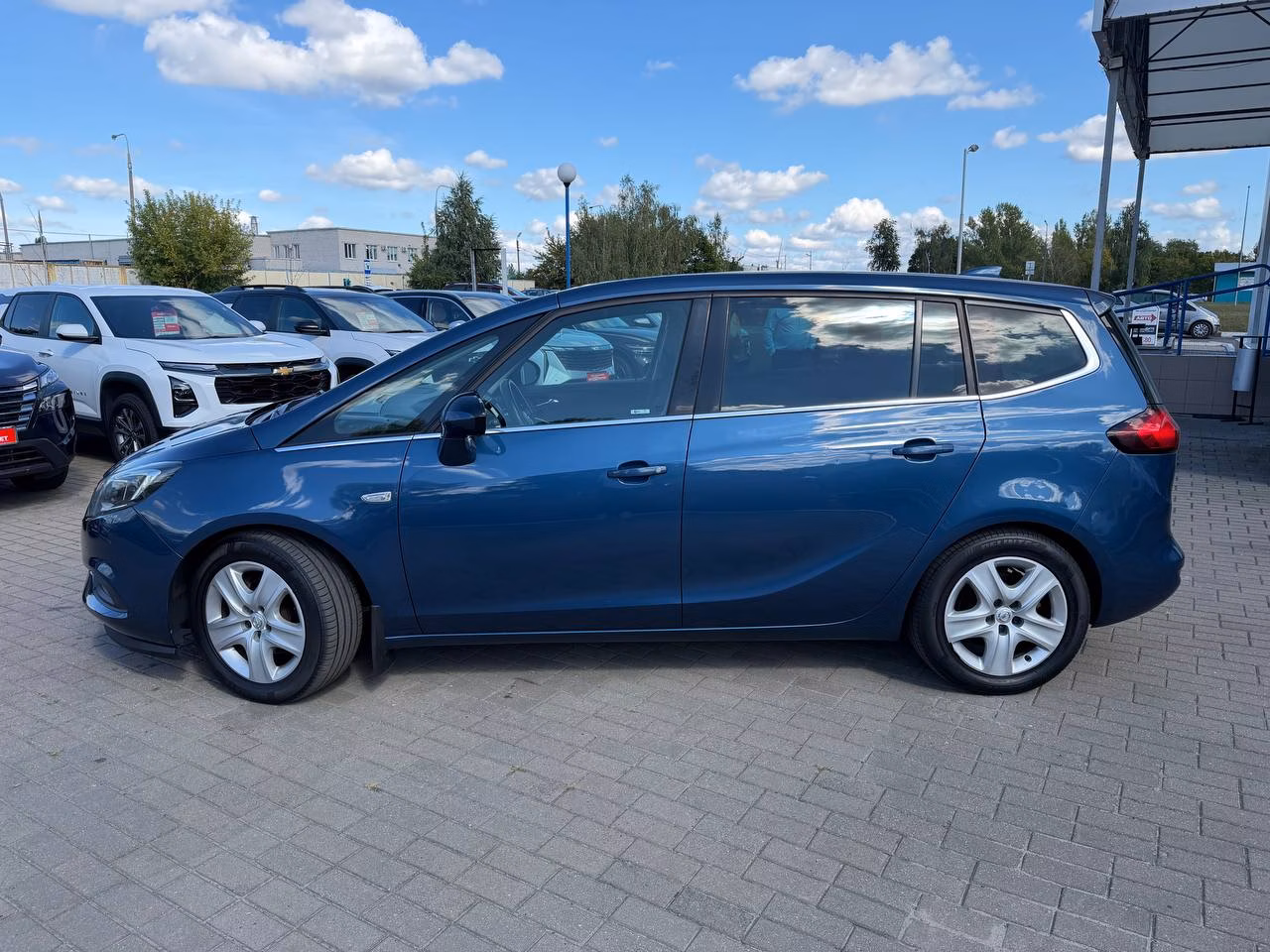 Opel Zafira фото 9