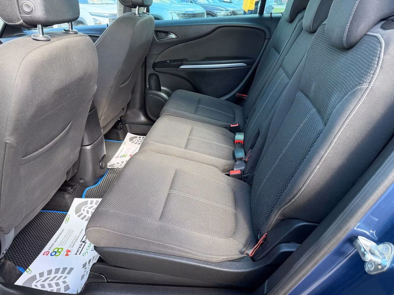 Opel Zafira фото 17