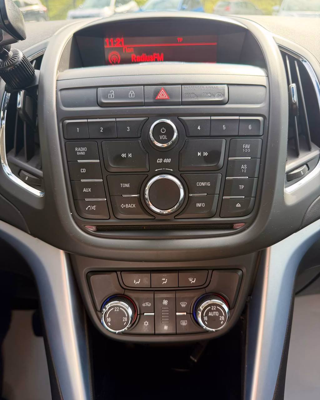 Opel Zafira фото 18