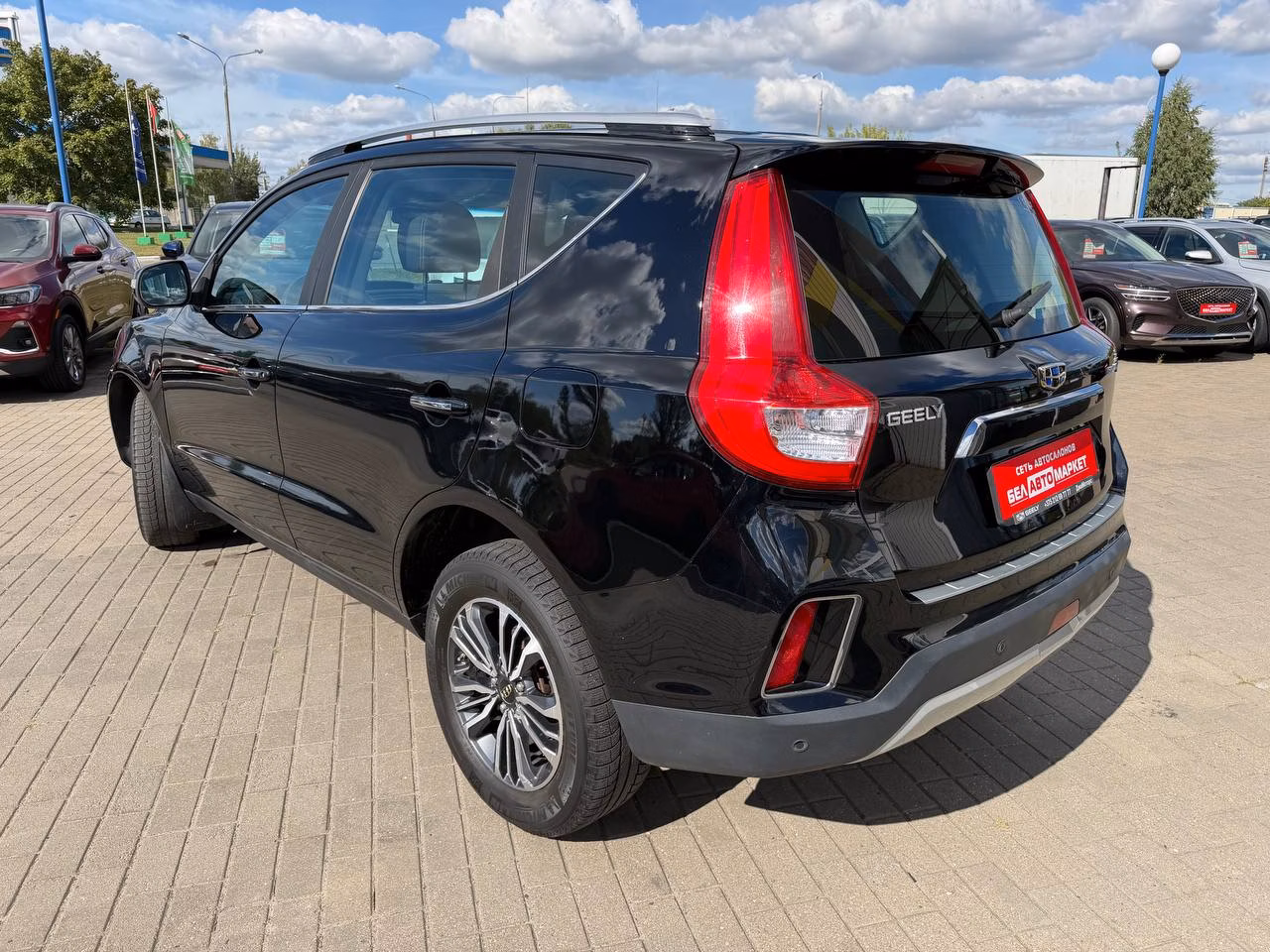 Geely Emgrand X7 фото 7