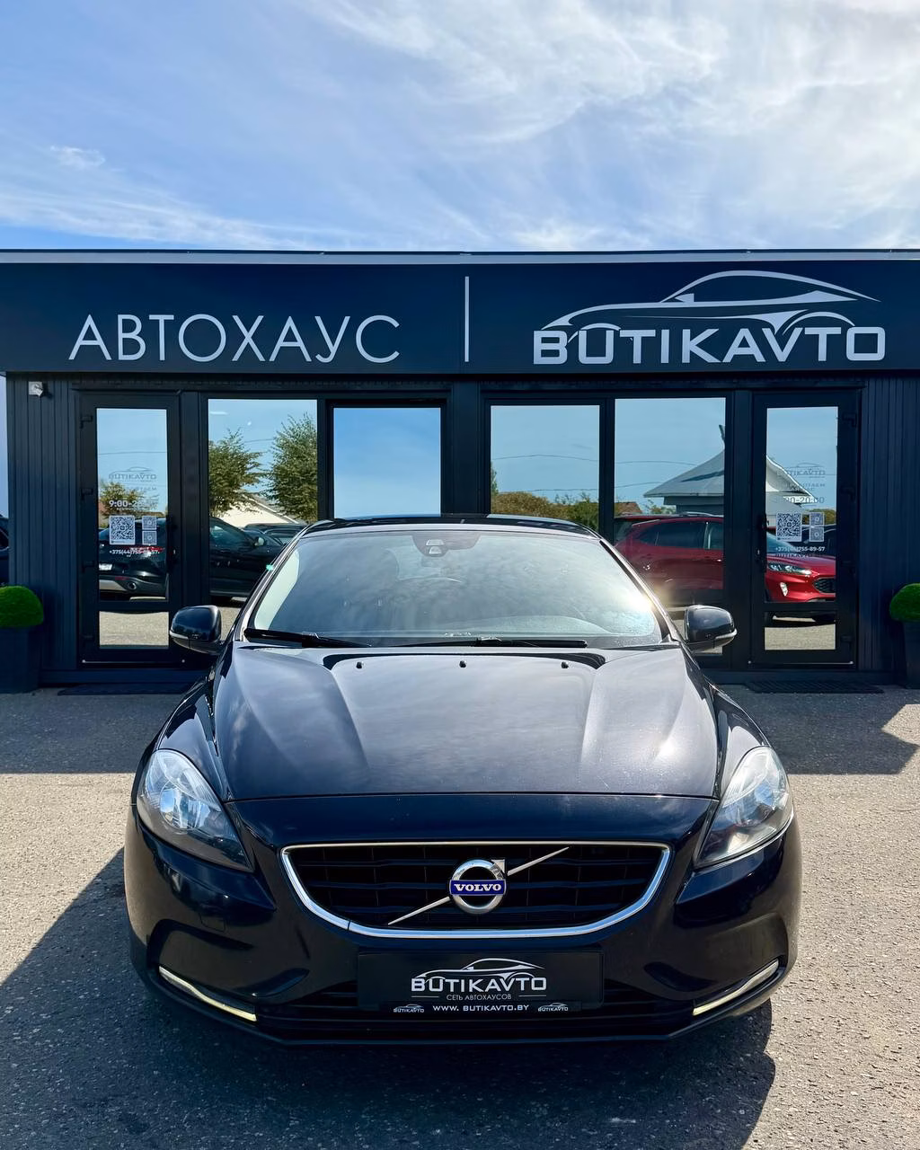 Volvo V40 фото 2
