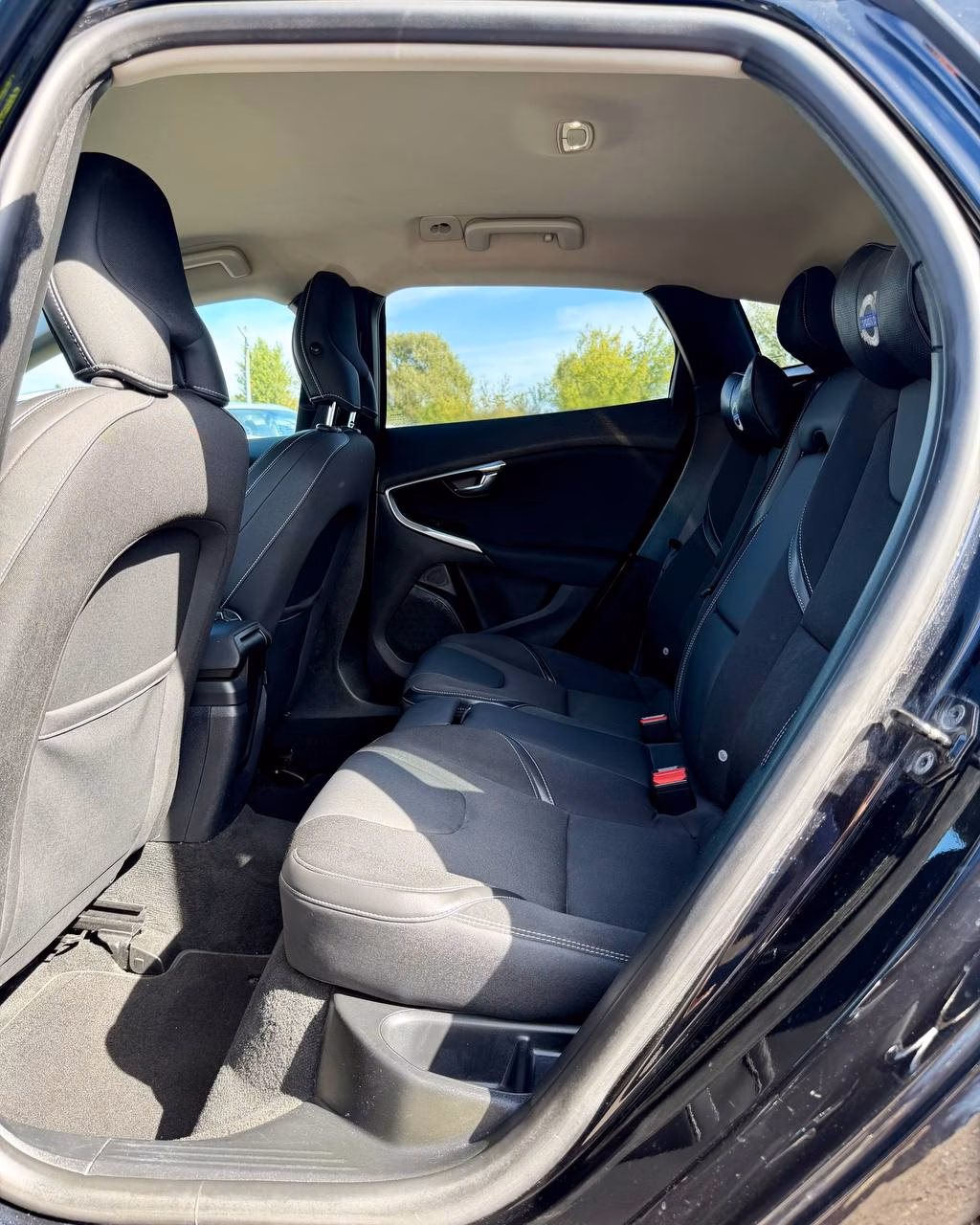 Volvo V40 фото 12
