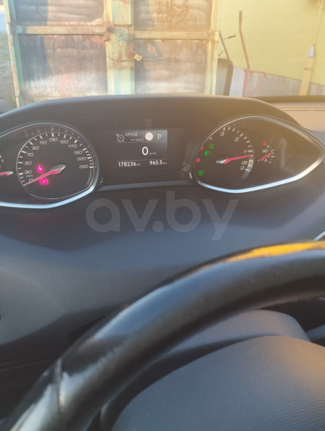 Peugeot 308 фото 10