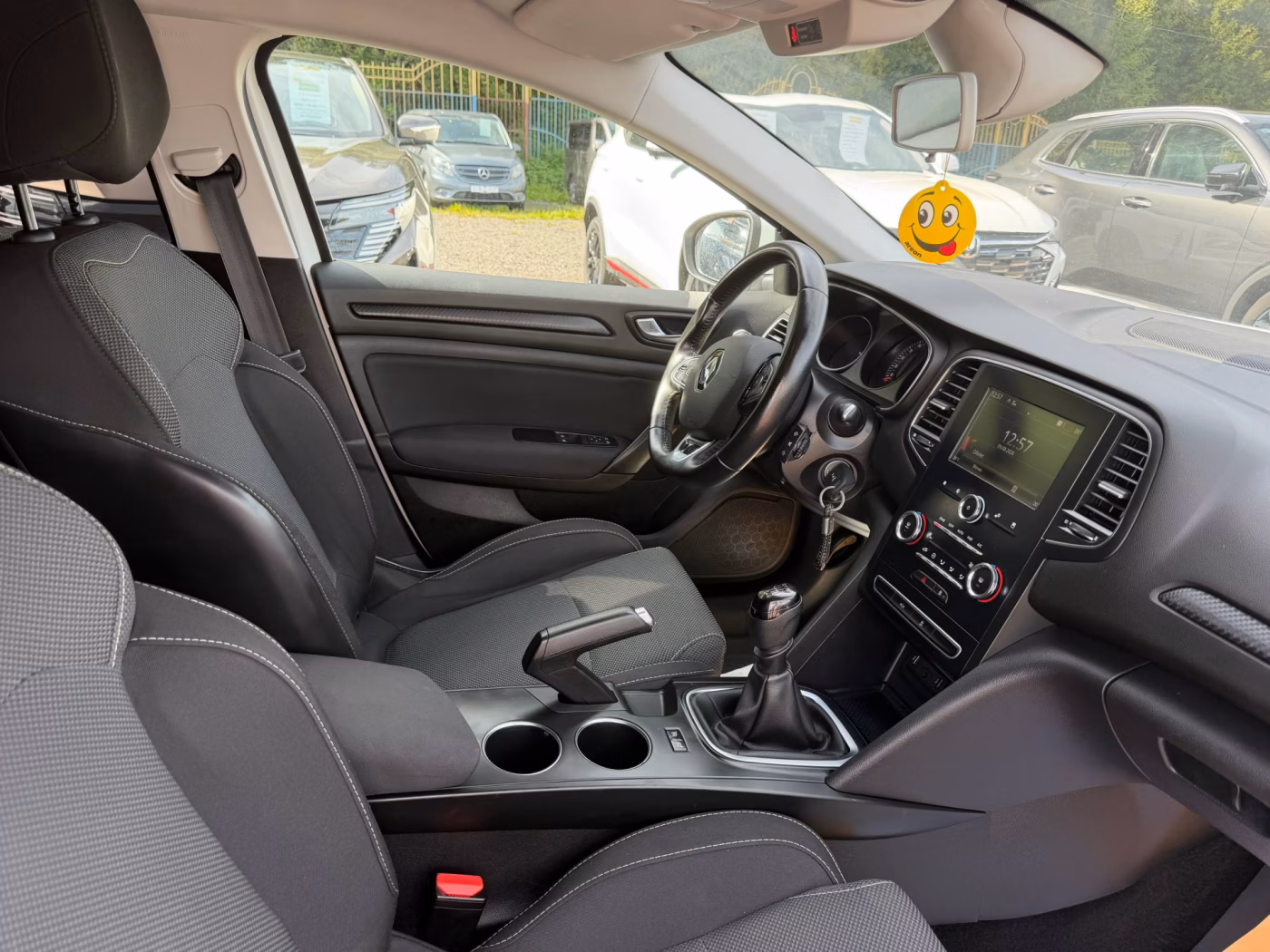 Renault Megane фото 11