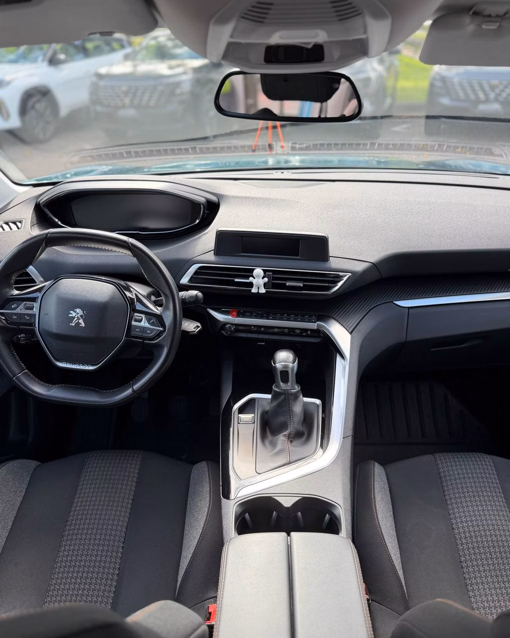 Peugeot 5008 фото 9
