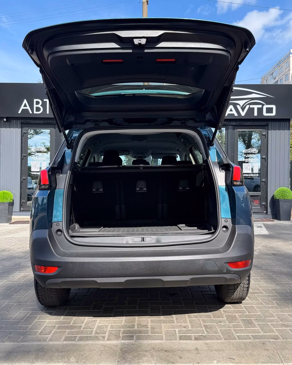 Peugeot 5008 фото 12