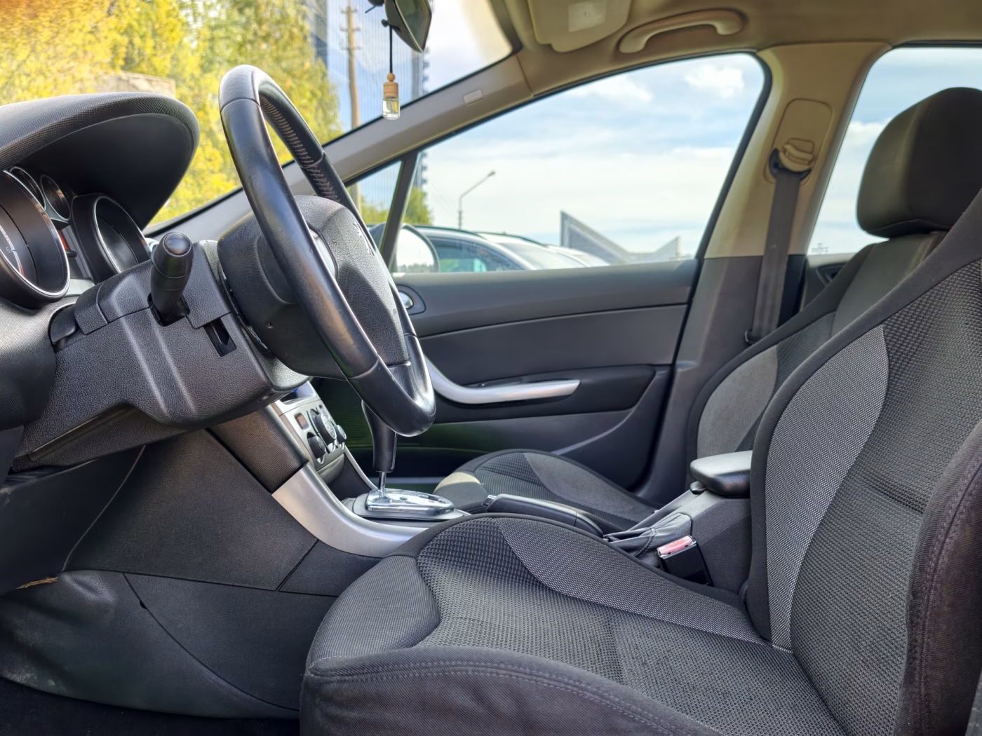 Peugeot 308 фото 10