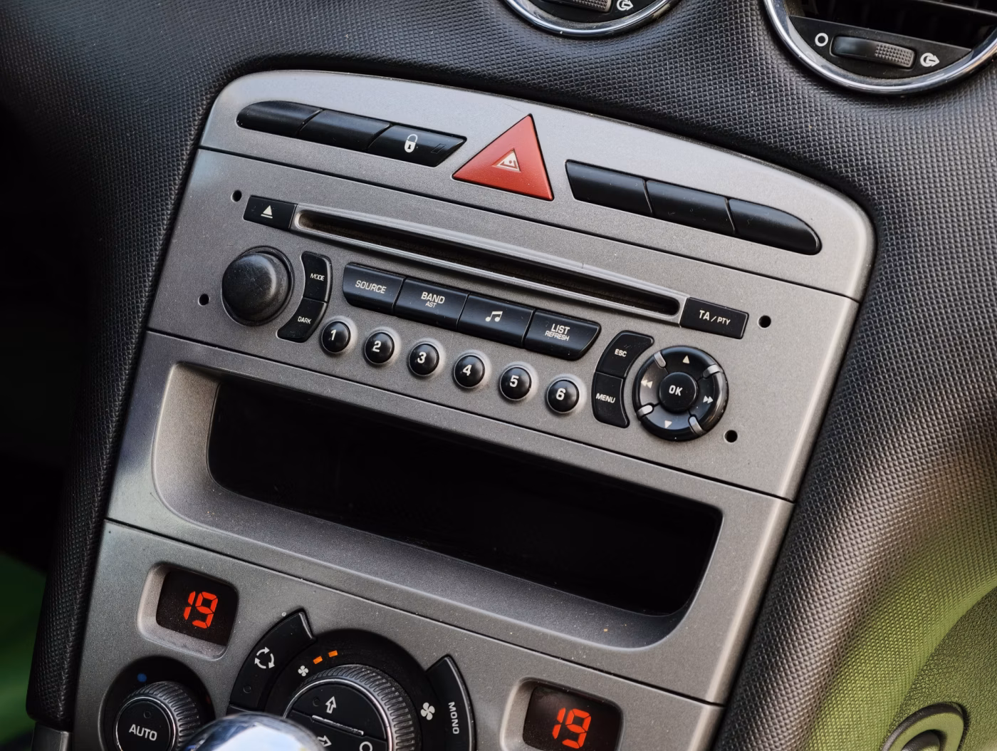 Peugeot 308 фото 20