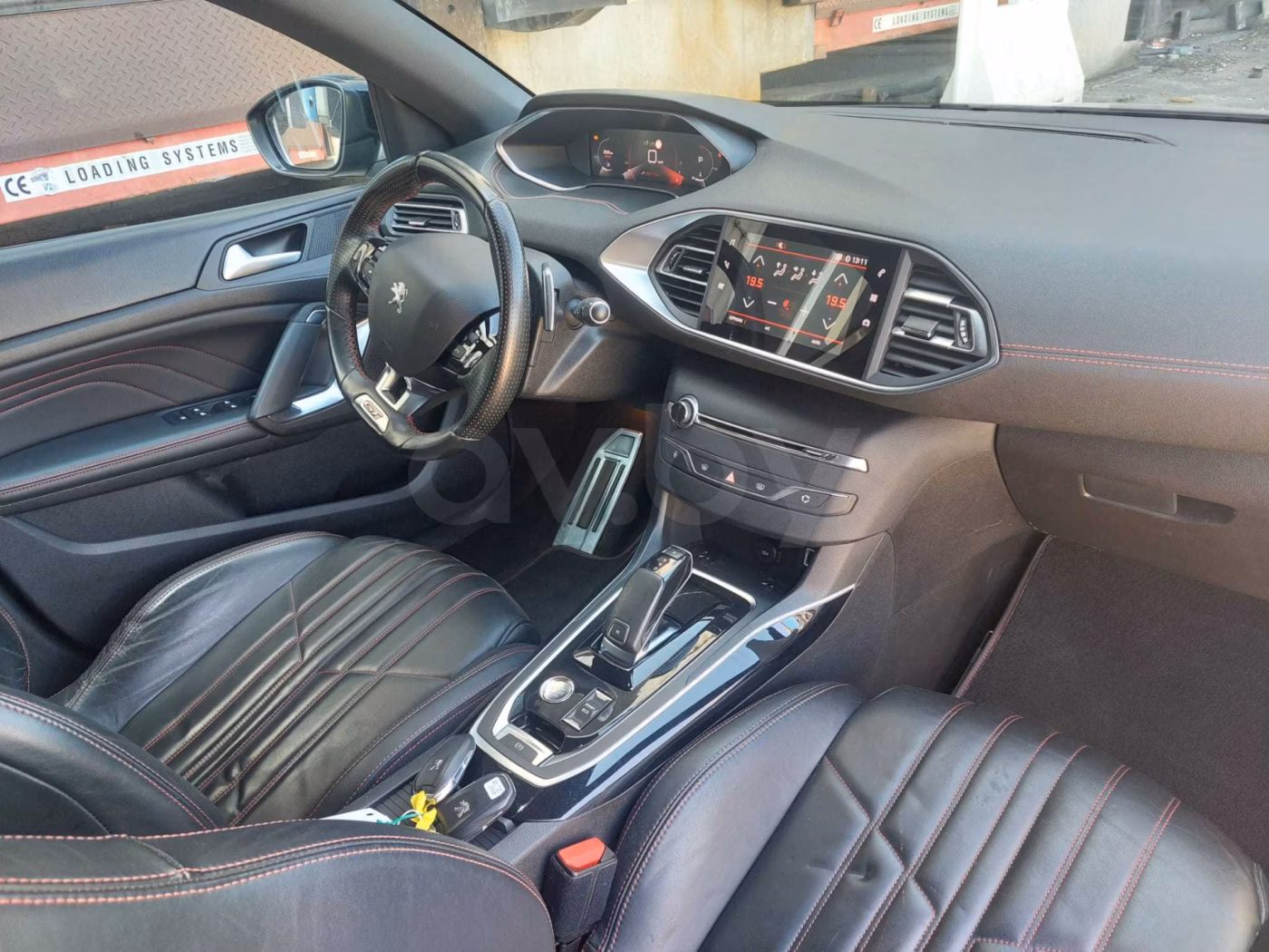 Peugeot 308 фото 15