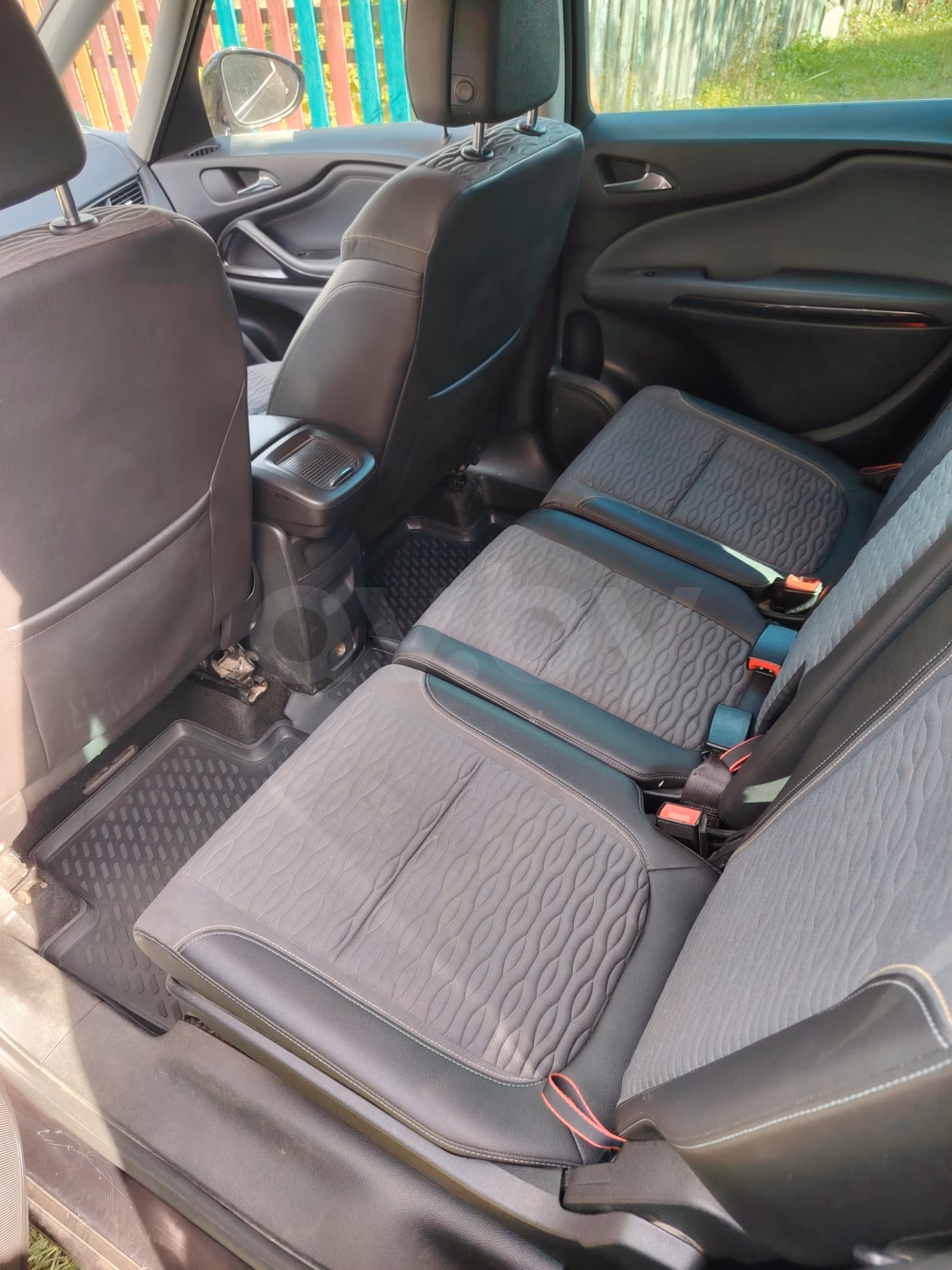 Opel Zafira фото 4
