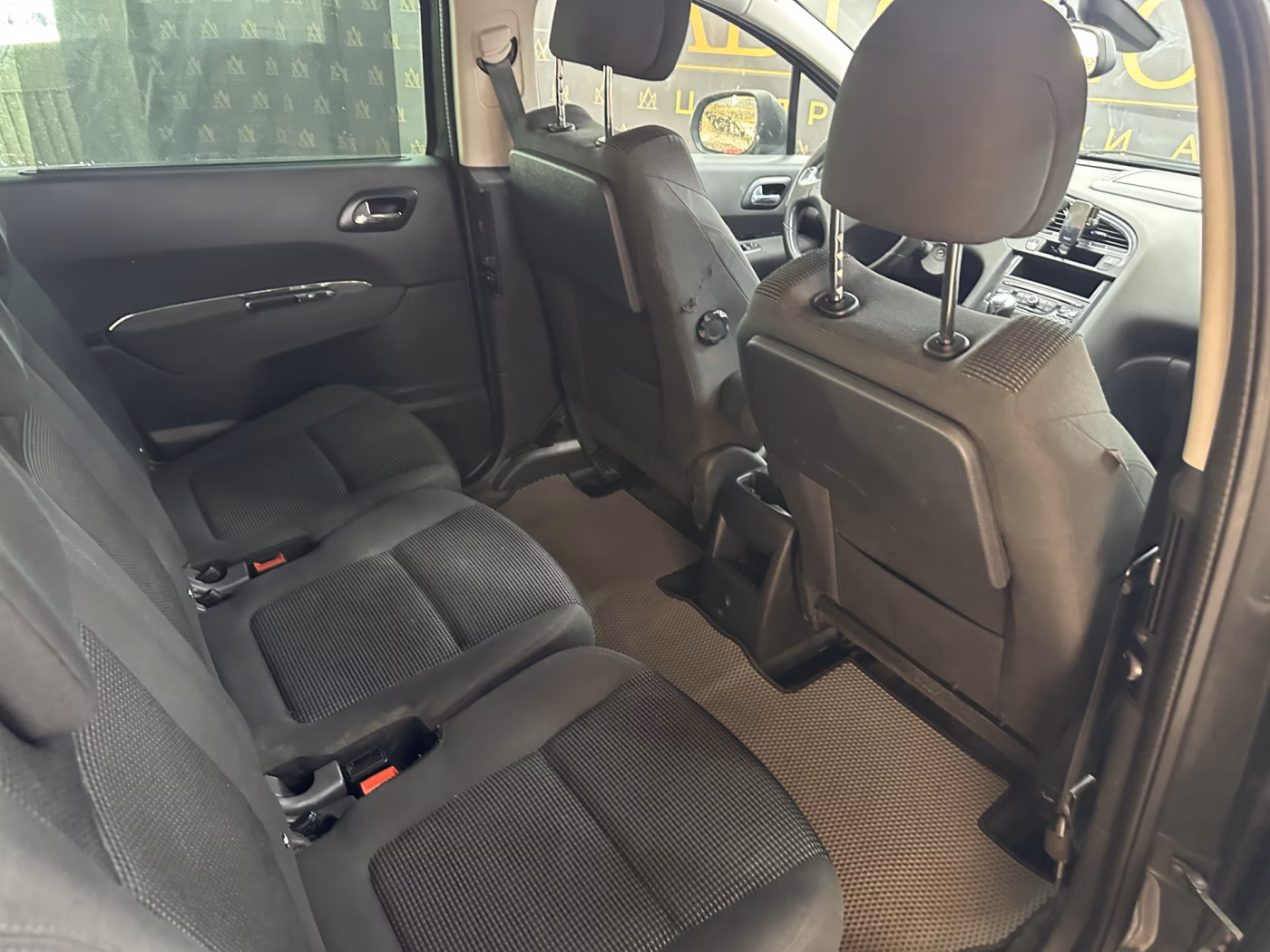 Peugeot 5008 фото 25