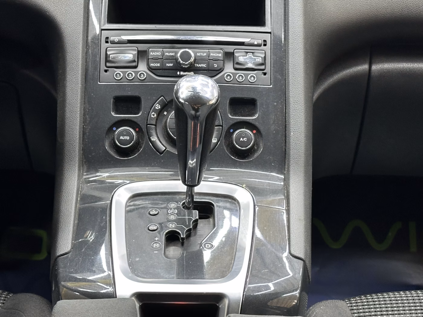 Peugeot 5008 фото 17