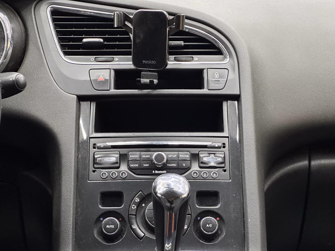 Peugeot 5008 фото 15