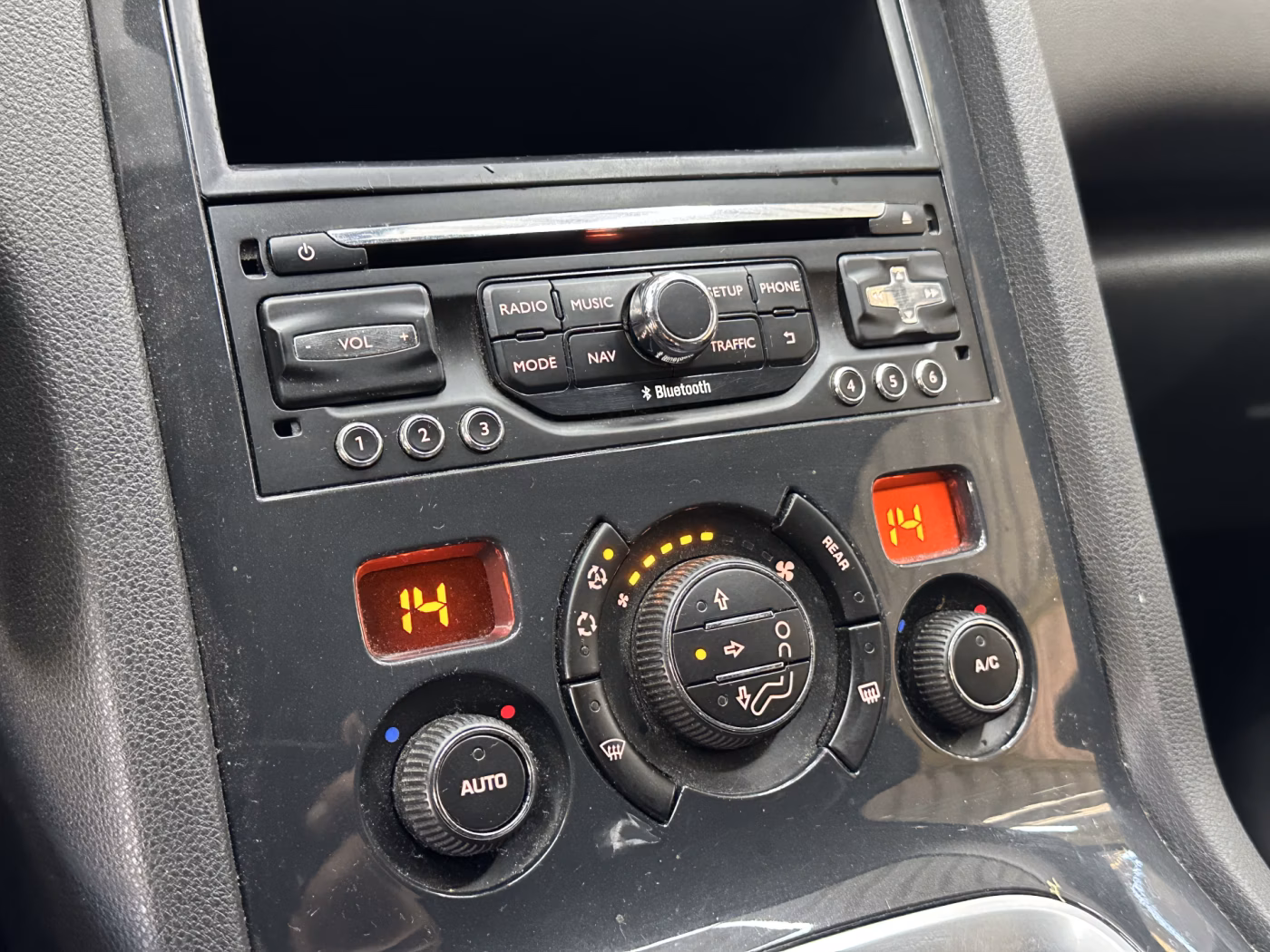 Peugeot 5008 фото 16