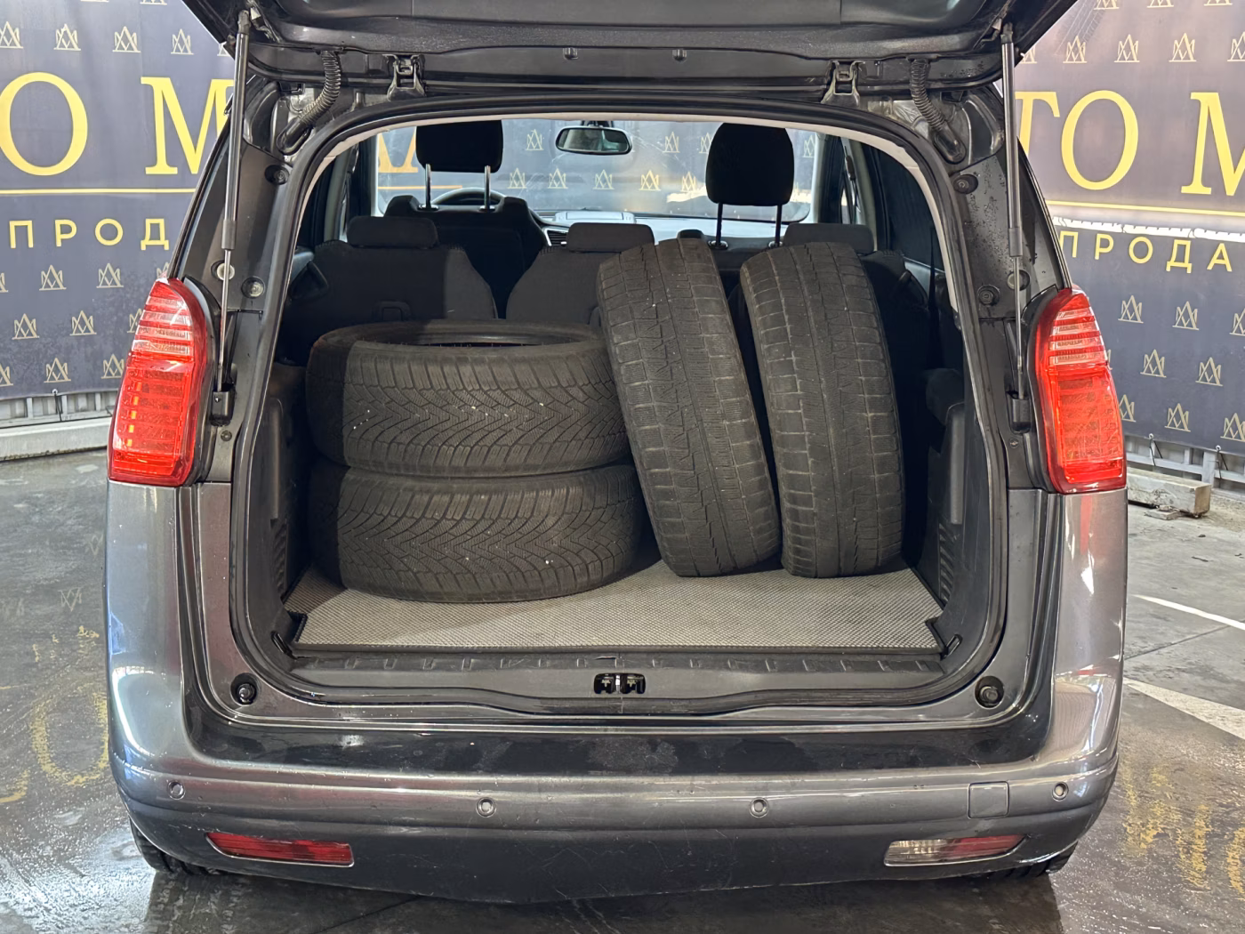 Peugeot 5008 фото 28
