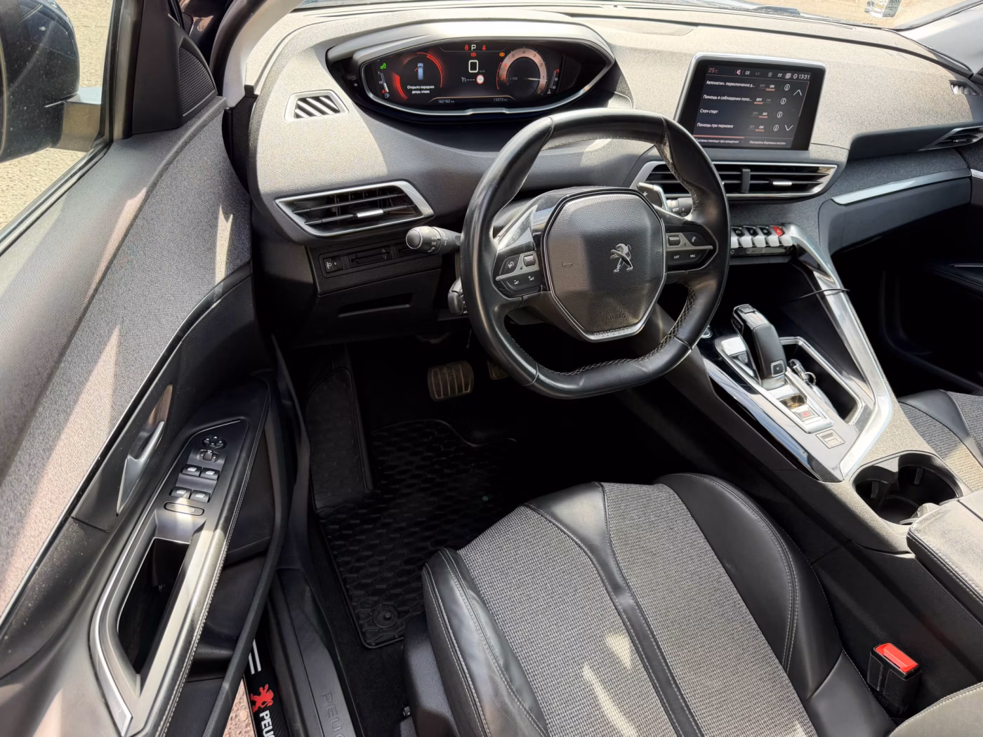 Peugeot 5008 фото 9