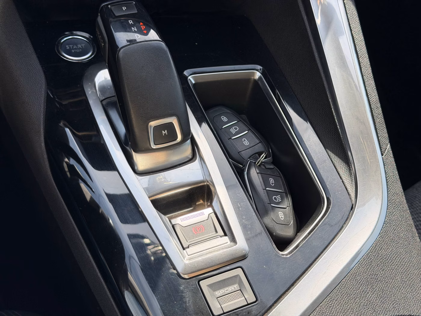 Peugeot 5008 фото 12