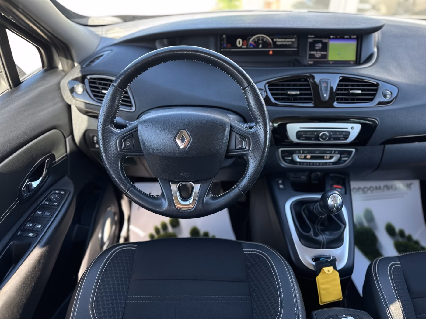 Renault Scenic фото 13