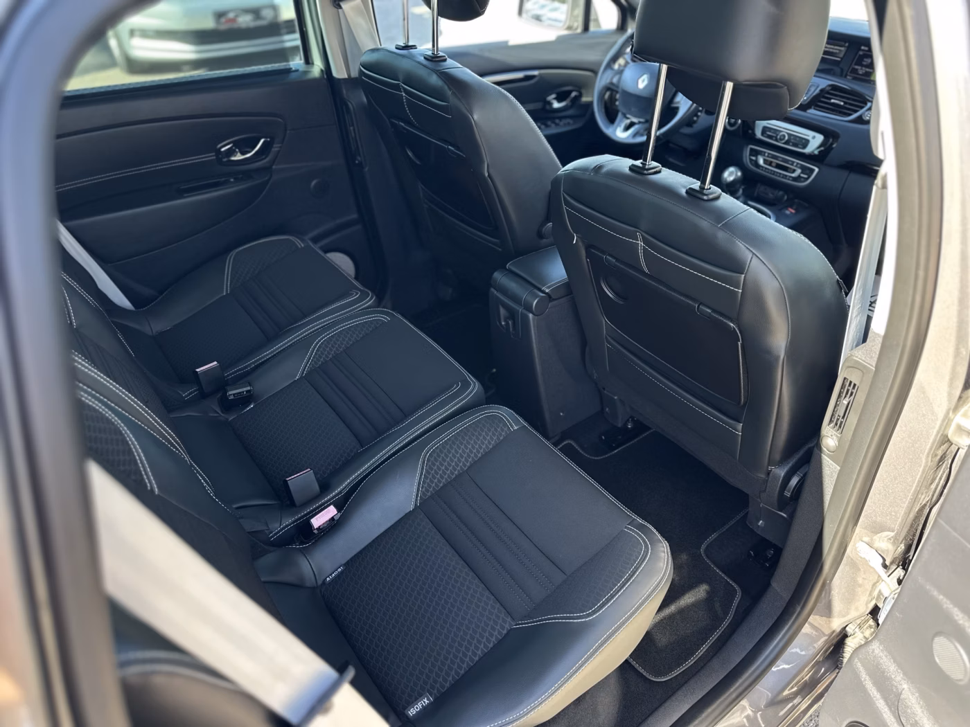 Renault Scenic фото 11