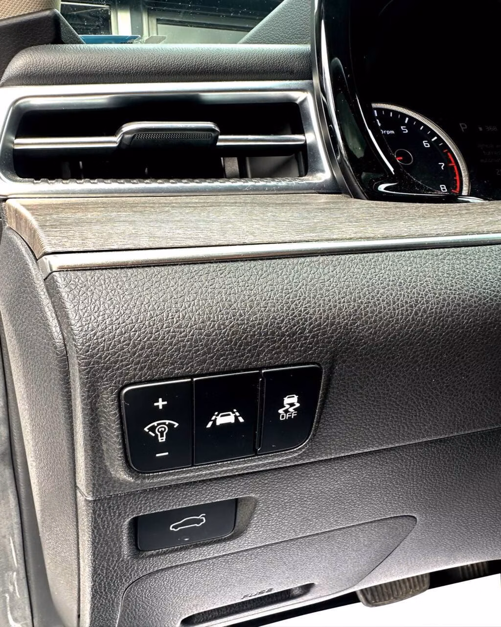 Kia K5 фото 24