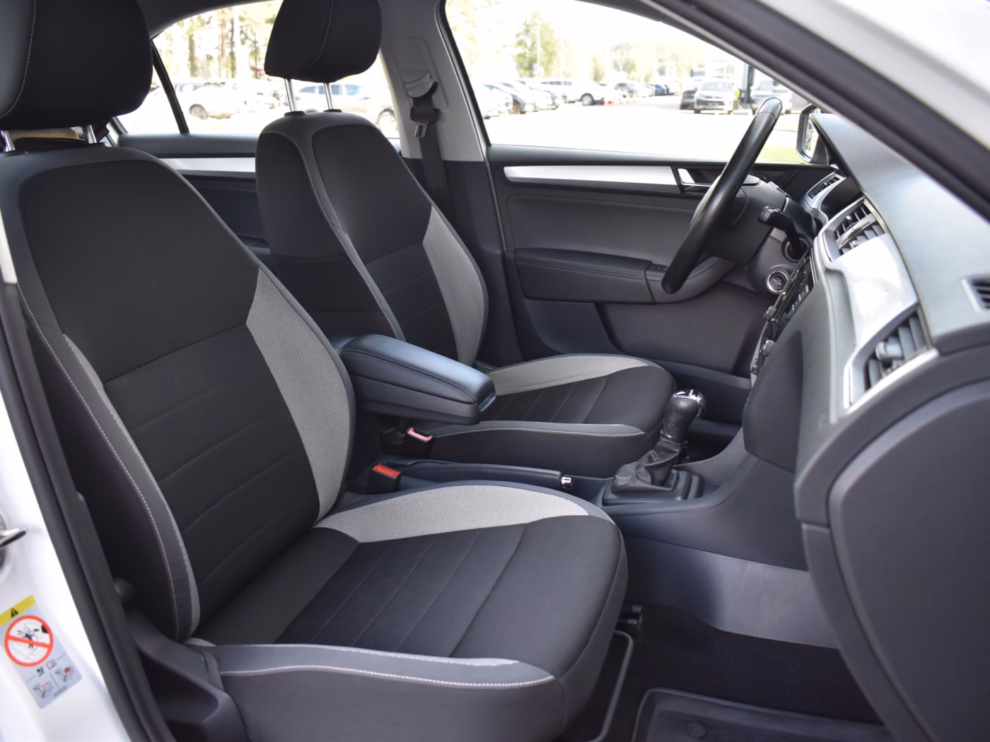 Skoda Rapid фото 10