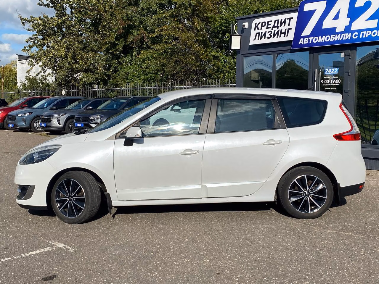 Renault Grand Scenic фото 8