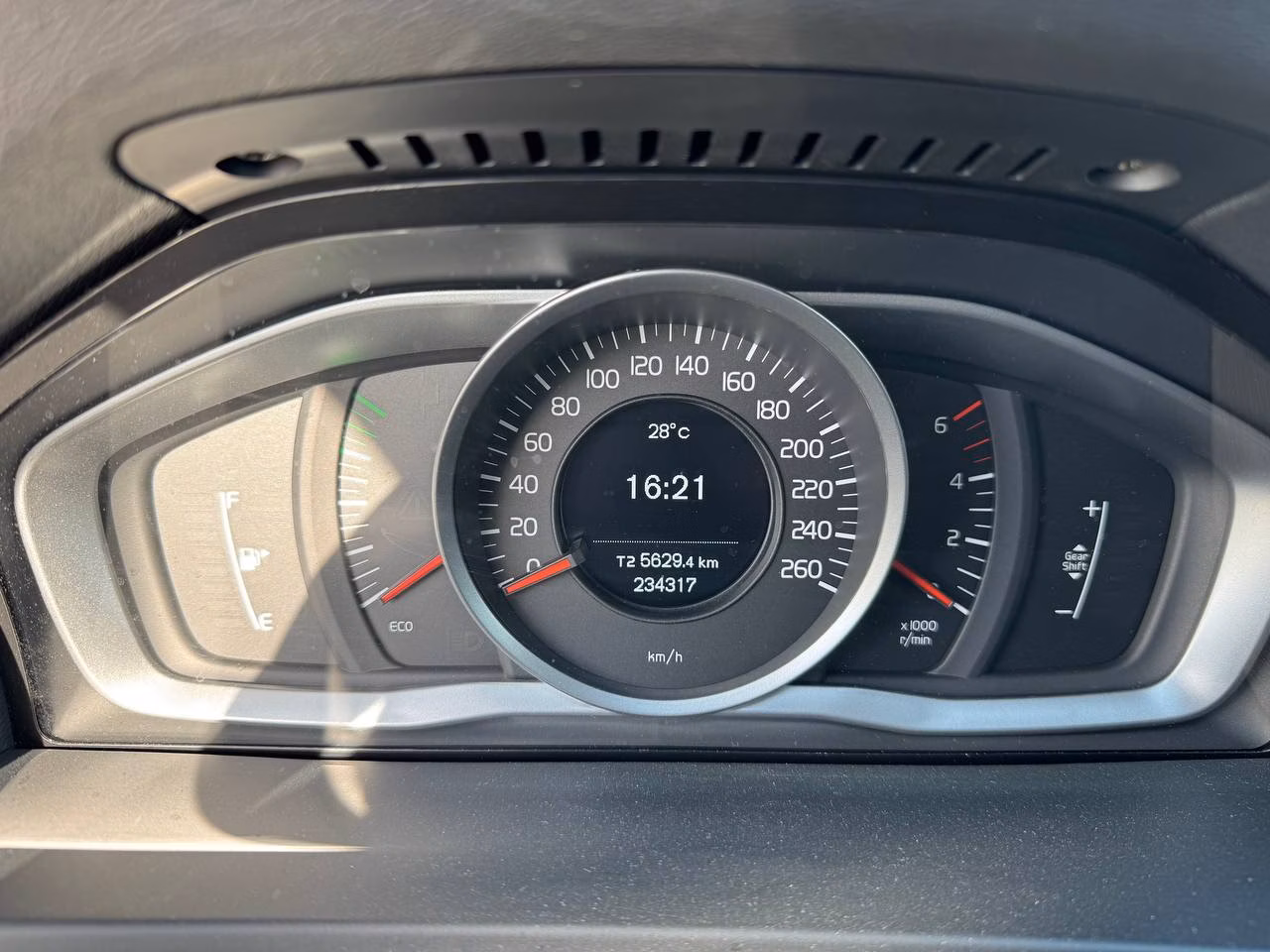 Volvo V60 фото 11