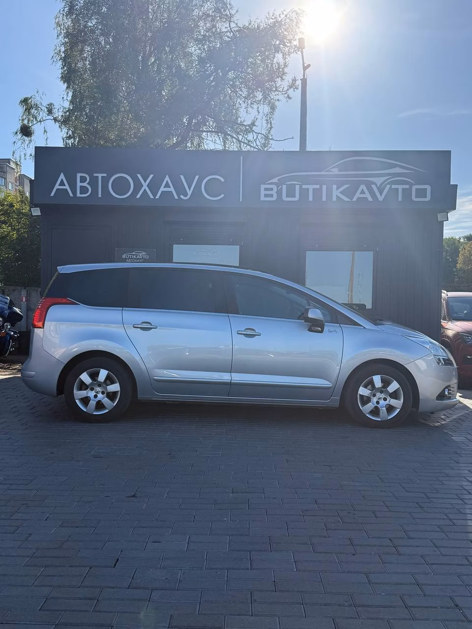 Peugeot 5008 фото 8