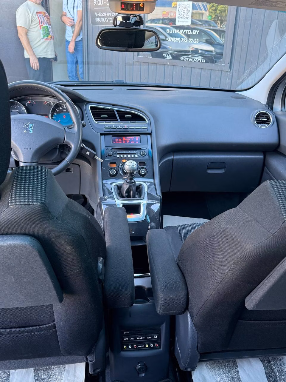 Peugeot 5008 фото 13