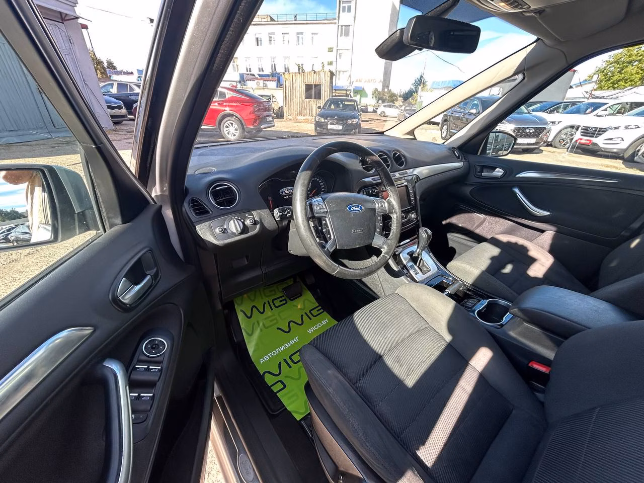Ford Galaxy фото 9