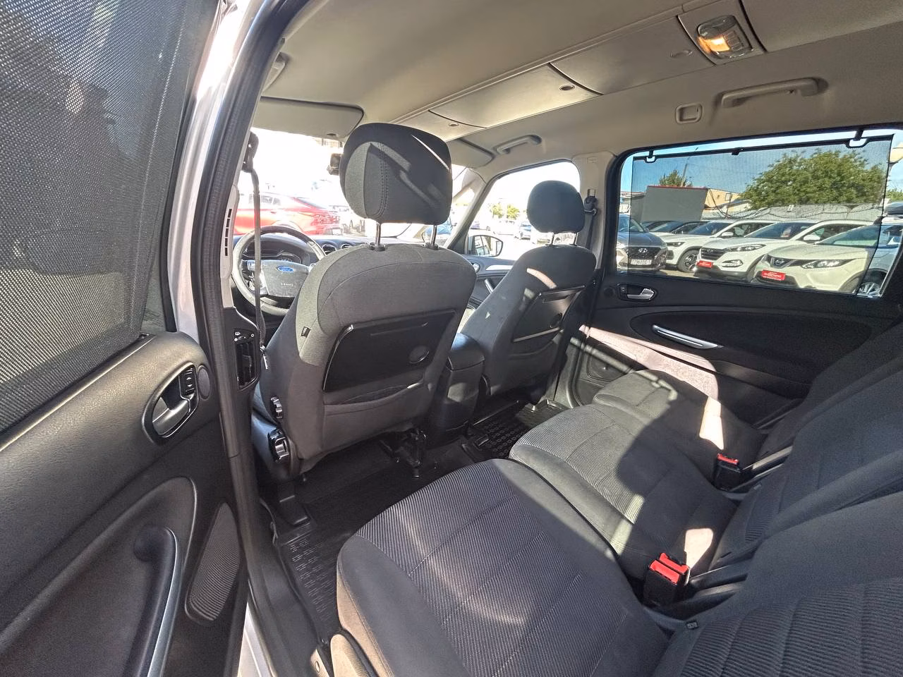 Ford Galaxy фото 10
